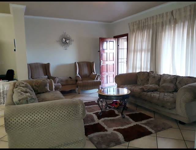 3 BEDROOM TOWNHOUSE TO LET IN VAALPARK